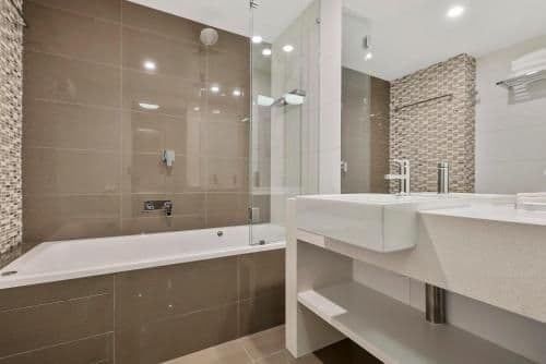 Corporate Deluxe Suite