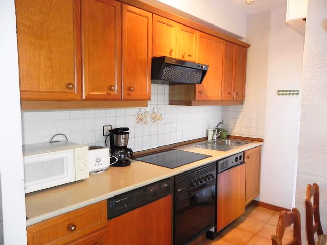 APARTMENT CAPACITY 8 THREE BEDROOMS