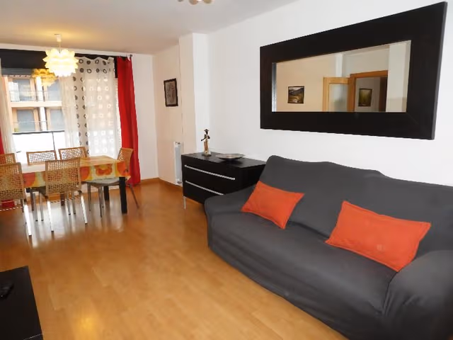 APARTMENT CAPACITY 6 TWO BEDROOMS