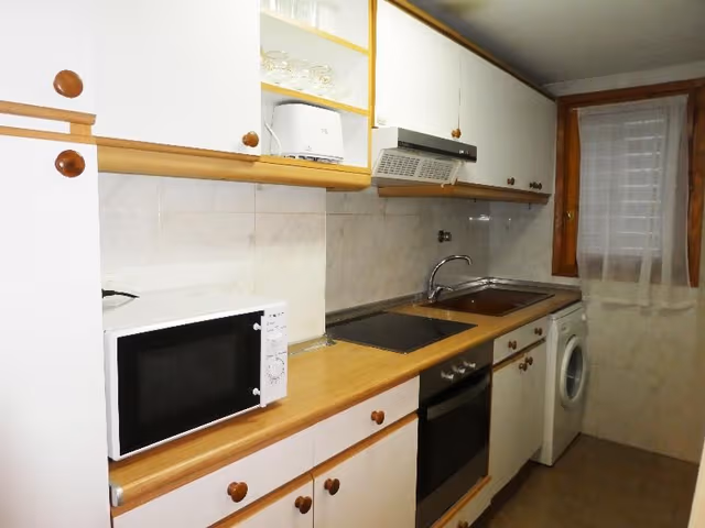 APARTMENT CAPACITY 4 ONE BEDROOM