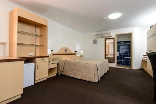 Executive King Room with Spa Bath