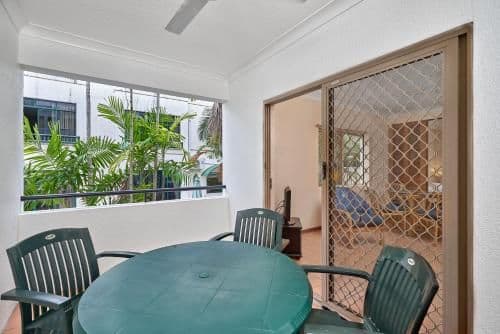 Deluxe One-Bedroom Apartment (Twin Beds)