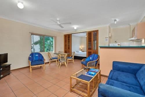 Deluxe One-Bedroom Apartment (Twin Beds)