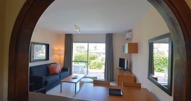 APARTMENT CAPACITY 6 TWO BEDROOMS