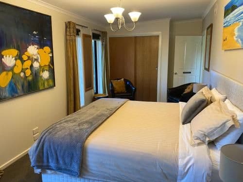 Willow King Room