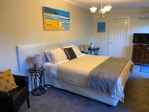 Willow King Room