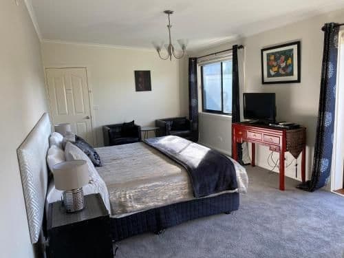 Tea Tree King Room