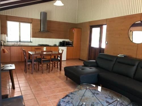 Walcott One-Bedroom Chalet with Spa Bath