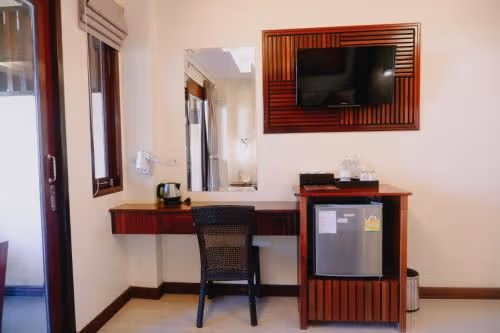 Deluxe Double or Twin Room with Garden View
