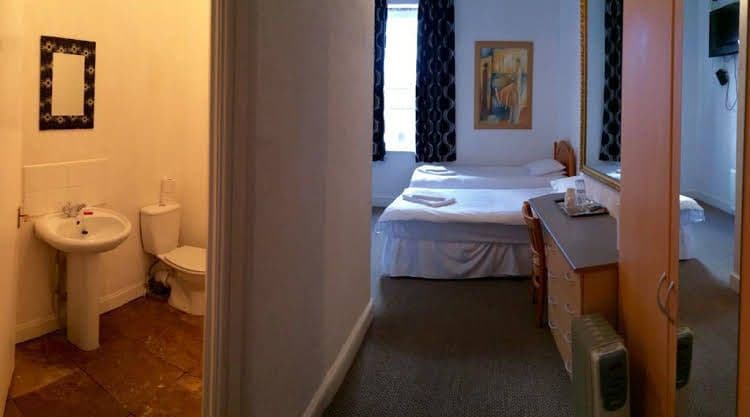 Victoria Hotel