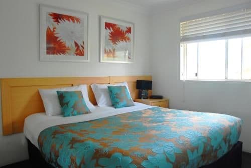 Deluxe One-Bedroom Apartment
