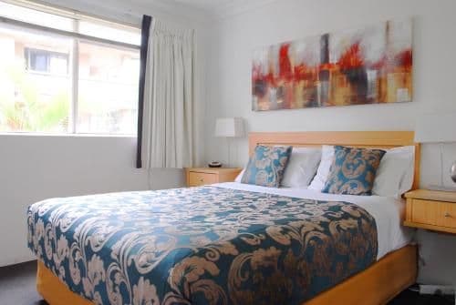 Deluxe One-Bedroom Apartment