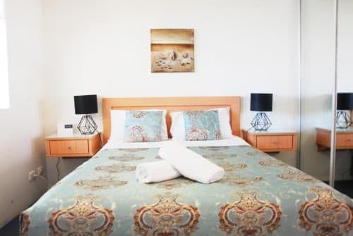 Deluxe One-Bedroom Apartment