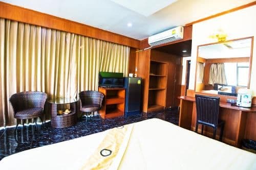 Deluxe Quad Room