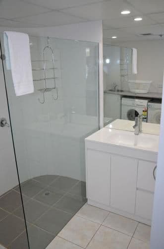 Deluxe One-Bedroom Apartment