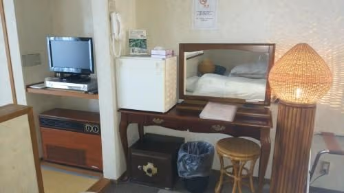 Family Room with Tatami Area and Private Bathroom