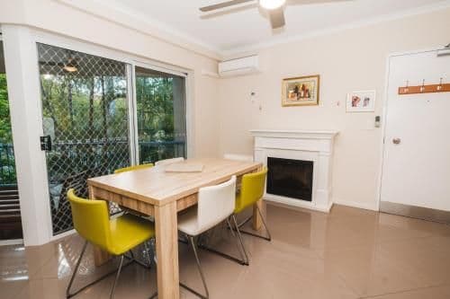 Two-Bedroom Apartment with Air-Conditioning and Garden View