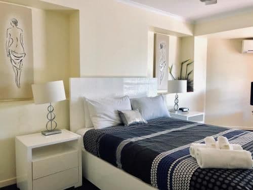 Three-Bedroom Apartment with Garden View - Non Smoking