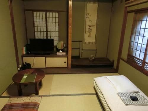 Japanese-Style Single Room with Shared Bathroom - Non-Smoking