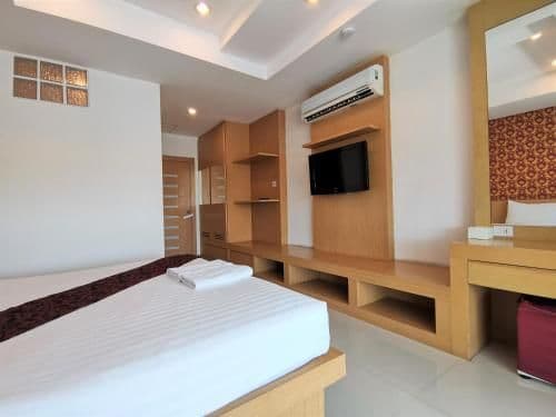 Deluxe Double or Twin Room