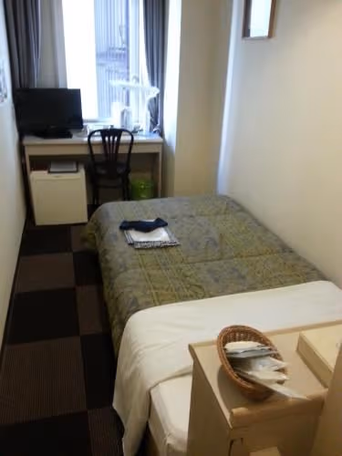 Single Room with Shared Bathroom
