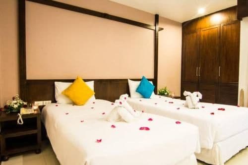 Twin Room with Bath