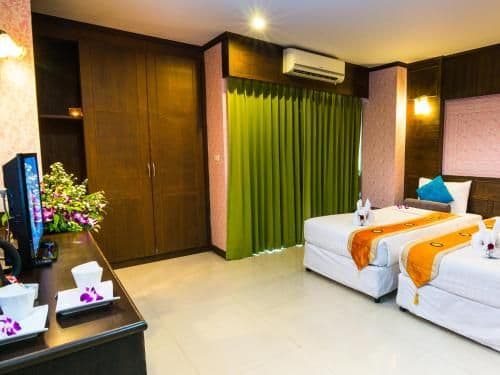 Twin Room with Bath