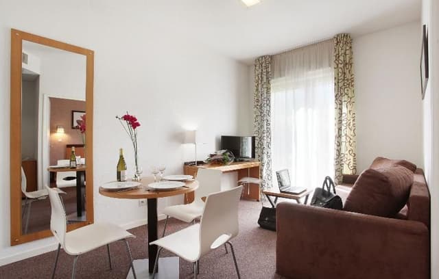 APARTMENT CAPACITY 6