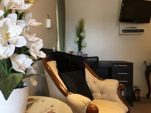 Luxury Queen Room