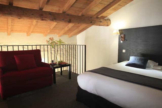 APARTMENT ONE BEDROOM