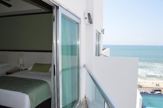 DOUBLE SEA VIEW