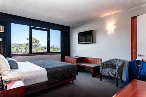 Executive Suite with Spa Bath