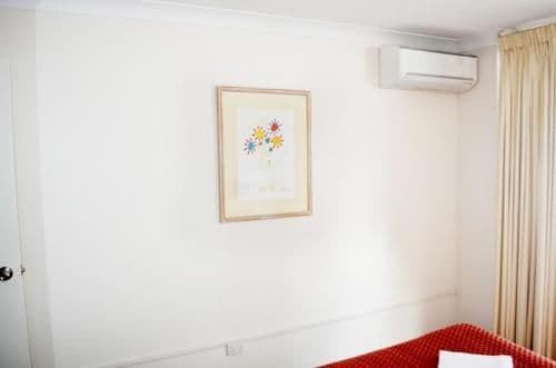 One-Bedroom Apartment with Balcony