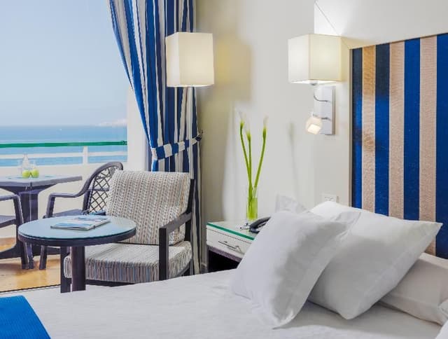 TWIN SEA VIEW