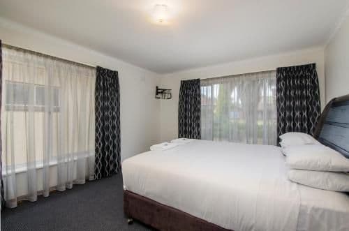 Four-Bedroom House - 9 Farlie Street