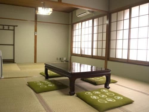 Japanese-Style Family Room