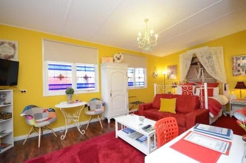 Garden One-Bedroom Apartment