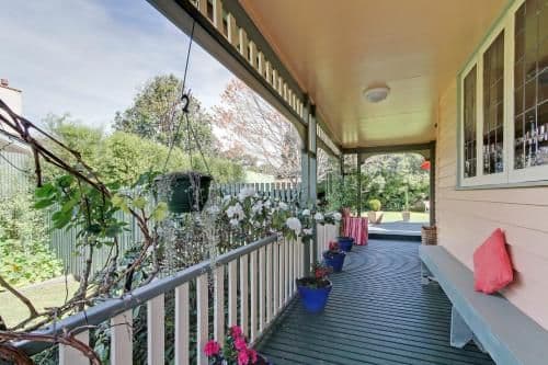 Garden One-Bedroom Apartment