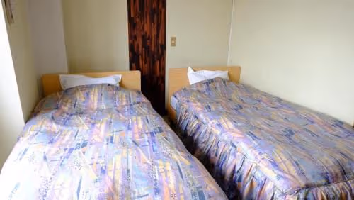 Twin Room - Non-Smoking