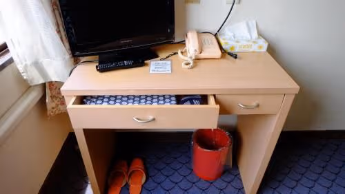Twin Room - Non-Smoking