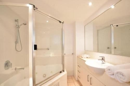 Superior Two Bedroom Apartment (with External Rooftop Spa)