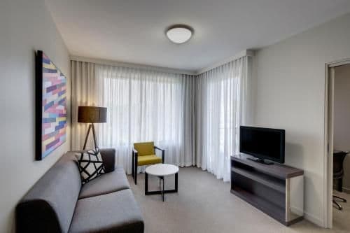 One-Bedroom Apartment with King or Twin Bed