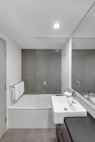 One-Bedroom Apartment with King or Twin Bed