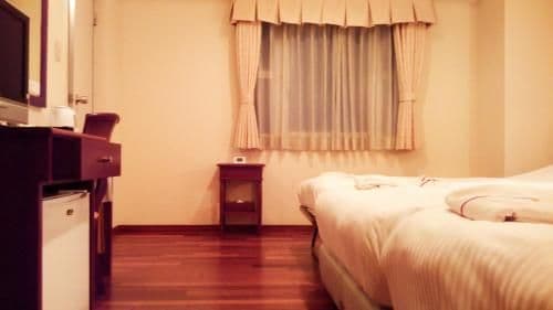 Twin Room with Extra Bed - Non-Smoking