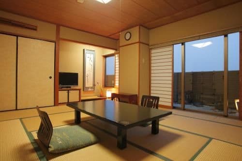 Japanese-Style Room with City View with Shared Bathroom