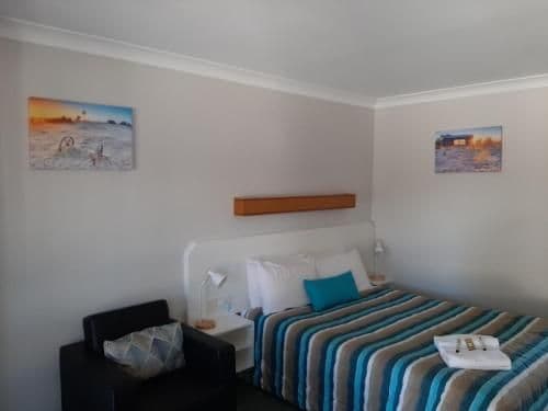 Standard Queen Room