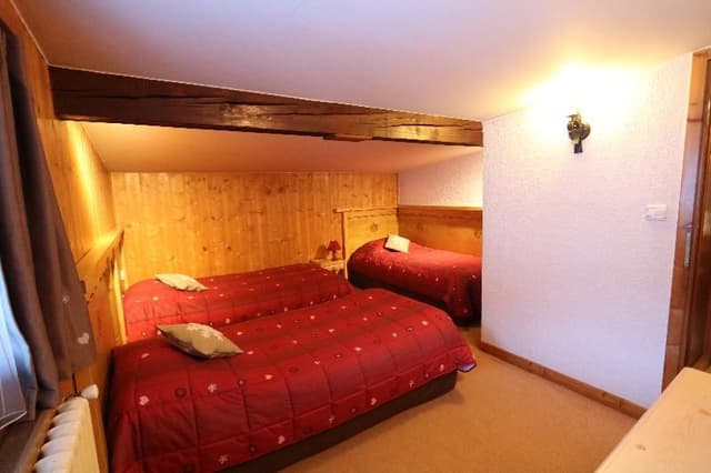 QUADRUPLE WITH KITCHENETTE