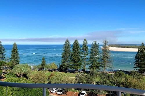 Three-Bedroom Apartment - Penthouse with Ocean View