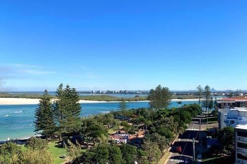 Three-Bedroom Apartment - Penthouse with Ocean View