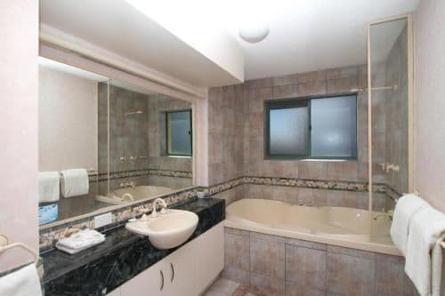 Two-Bedroom Apartment - Penthouse with Ocean View